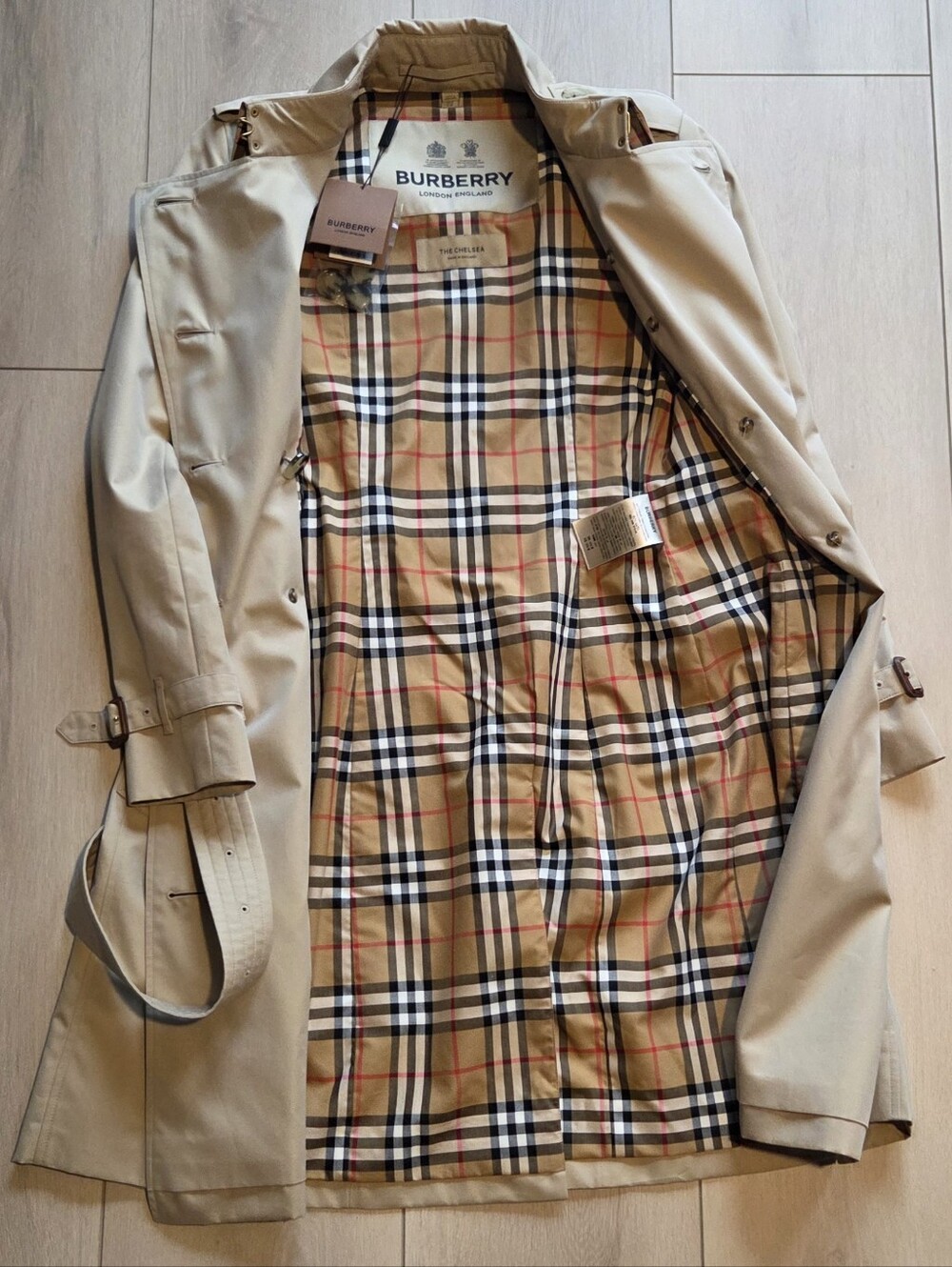 Authentic Burberry Mid-length Chelsea Heritage Trench Coat - Picture 5 of 13